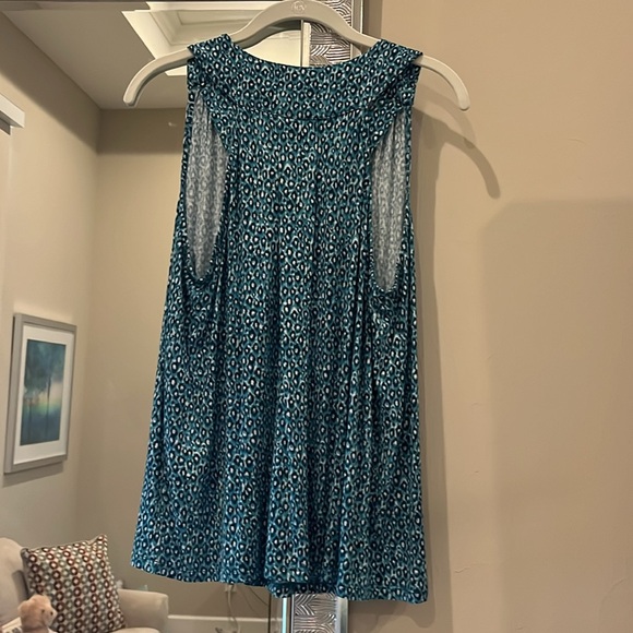 Liverpool front pleated knit swing top. - Picture 3 of 4